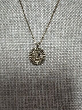 Gold Initial 'L' Radiant Medallion Necklace